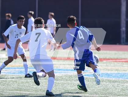 Thumbnail 1 in San Diego vs. Westview (25th Annual San Diego Holiday Tournament) photogallery.