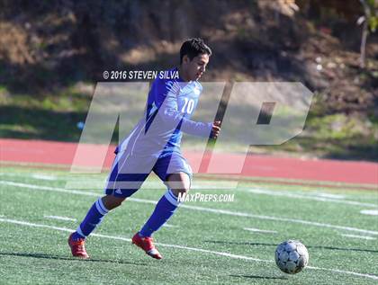 Thumbnail 3 in San Diego vs. Westview (25th Annual San Diego Holiday Tournament) photogallery.