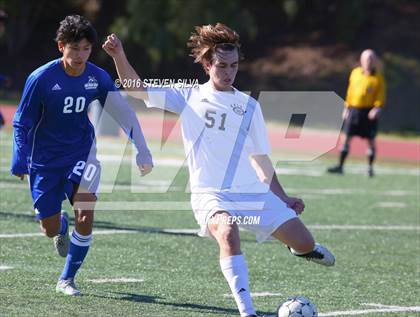 Thumbnail 2 in San Diego vs. Westview (25th Annual San Diego Holiday Tournament) photogallery.