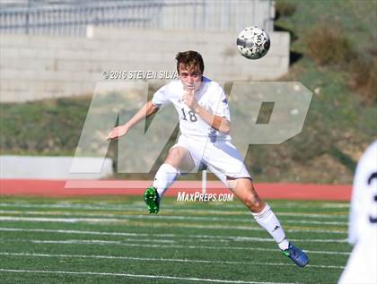 Thumbnail 2 in San Diego vs. Westview (25th Annual San Diego Holiday Tournament) photogallery.