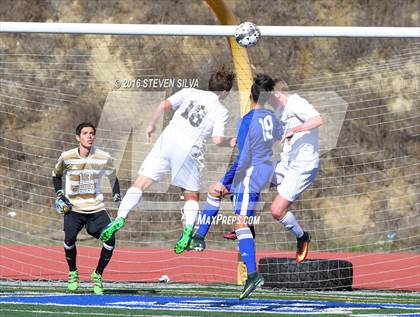 Thumbnail 3 in San Diego vs. Westview (25th Annual San Diego Holiday Tournament) photogallery.