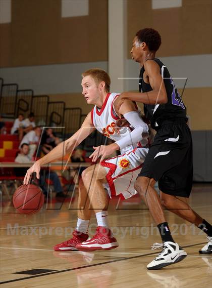 Thumbnail 1 in Vista del Lago vs. Palm Desert (MaxPreps Holiday Classic) photogallery.