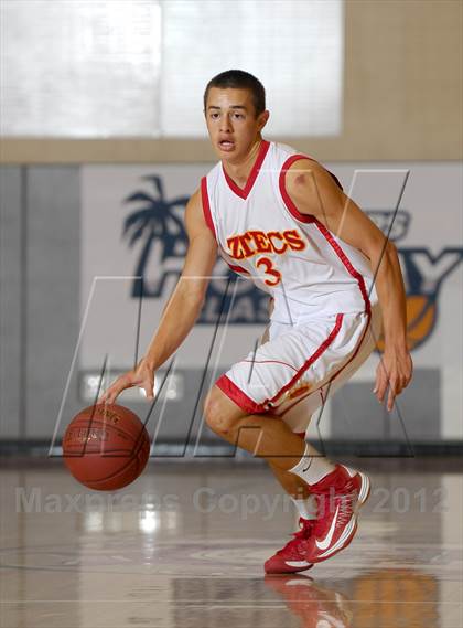 Thumbnail 2 in Vista del Lago vs. Palm Desert (MaxPreps Holiday Classic) photogallery.