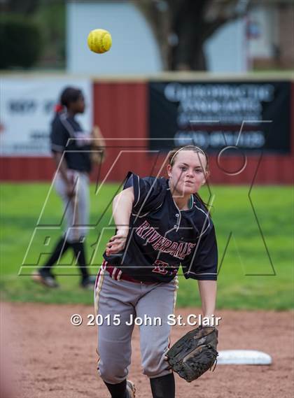 Thumbnail 1 in Zion-Benton vs Riverdale (Warrior Classic) photogallery.