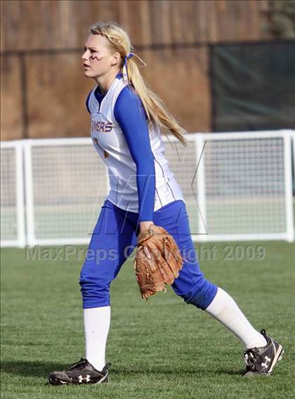 Thumbnail 3 in Wheat Ridge vs. Mullen (4A State Semifinal) photogallery.
