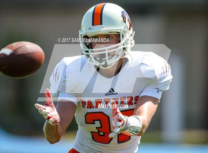 Thumbnail 2 in Polytechnic vs Brentwood photogallery.