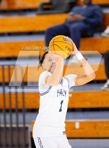 Thumbnail 3 in Pebblebrook vs Pace Academy (Nike Elite HS Showcase GA) photogallery.