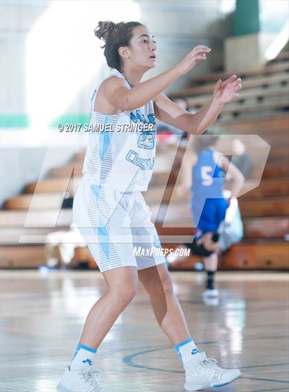 Thumbnail 3 in St. Joseph Notre Dame vs. Valley Christian (Laney Elite Showcase) photogallery.