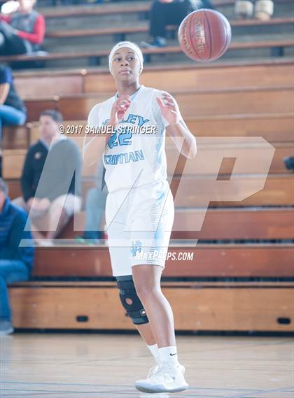 Thumbnail 1 in St. Joseph Notre Dame vs. Valley Christian (Laney Elite Showcase) photogallery.