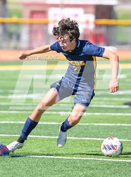 Thumbnail 2 in Phoenix Country Day vs. Trivium Prep (AIA 2A Final) photogallery.