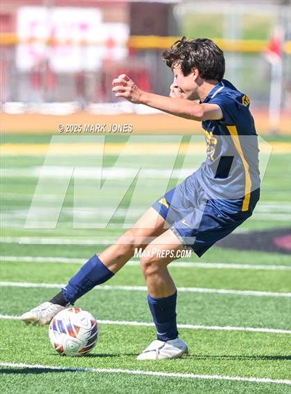 Thumbnail 2 in Phoenix Country Day vs. Trivium Prep (AIA 2A Final) photogallery.
