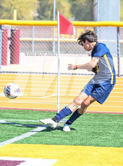 Thumbnail 2 in Phoenix Country Day vs. Trivium Prep (AIA 2A Final) photogallery.