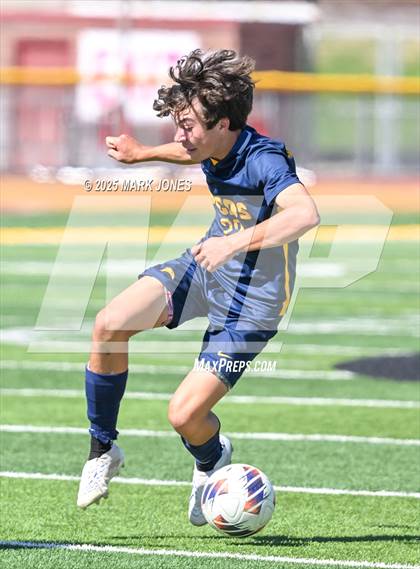 Thumbnail 1 in Phoenix Country Day vs. Trivium Prep (AIA 2A Final) photogallery.