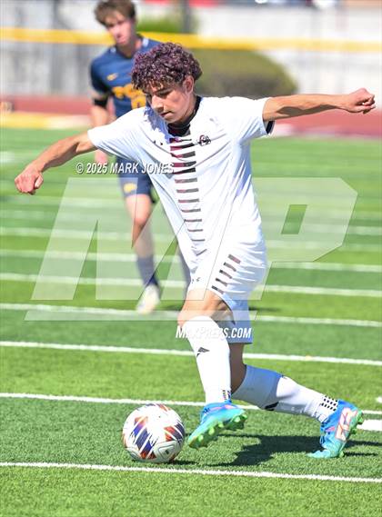 Thumbnail 3 in Phoenix Country Day vs. Trivium Prep (AIA 2A Final) photogallery.