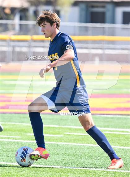 Thumbnail 2 in Phoenix Country Day vs. Trivium Prep (AIA 2A Final) photogallery.
