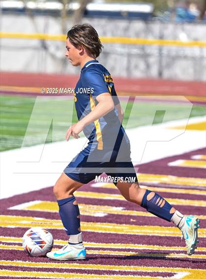 Thumbnail 2 in Phoenix Country Day vs. Trivium Prep (AIA 2A Final) photogallery.