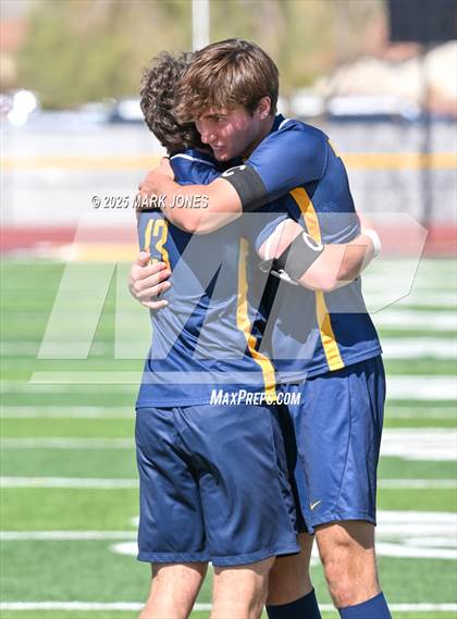 Thumbnail 2 in Phoenix Country Day vs. Trivium Prep (AIA 2A Final) photogallery.