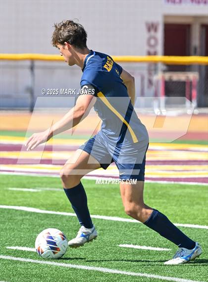 Thumbnail 3 in Phoenix Country Day vs. Trivium Prep (AIA 2A Final) photogallery.