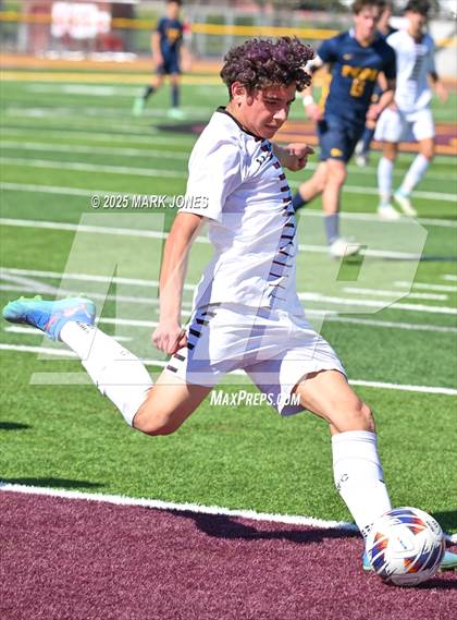 Thumbnail 2 in Phoenix Country Day vs. Trivium Prep (AIA 2A Final) photogallery.