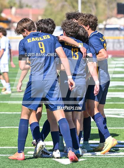 Thumbnail 3 in Phoenix Country Day vs. Trivium Prep (AIA 2A Final) photogallery.
