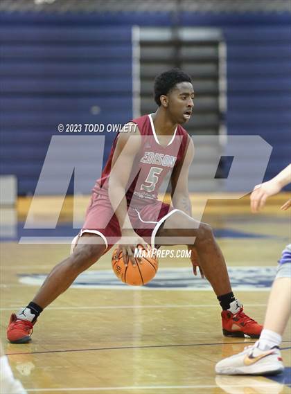 Thumbnail 2 in Fairport vs. Edison Tech (NYSPHSAA AA Section 5 Semifinal) photogallery.