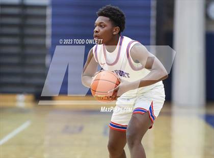 Thumbnail 2 in Fairport vs. Edison Tech (NYSPHSAA AA Section 5 Semifinal) photogallery.