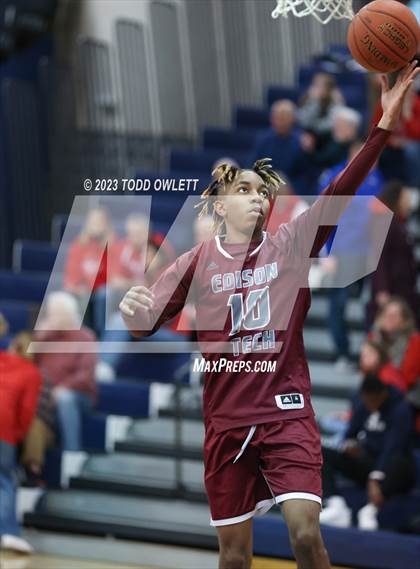 Thumbnail 3 in Fairport vs. Edison Tech (NYSPHSAA AA Section 5 Semifinal) photogallery.