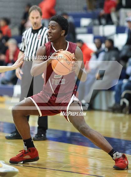 Thumbnail 3 in Fairport vs. Edison Tech (NYSPHSAA AA Section 5 Semifinal) photogallery.