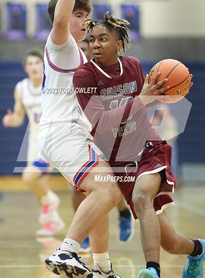 Thumbnail 2 in Fairport vs. Edison Tech (NYSPHSAA AA Section 5 Semifinal) photogallery.