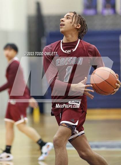 Thumbnail 1 in Fairport vs. Edison Tech (NYSPHSAA AA Section 5 Semifinal) photogallery.