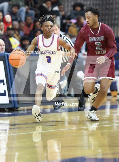 Thumbnail 1 in Fairport vs. Edison Tech (NYSPHSAA AA Section 5 Semifinal) photogallery.