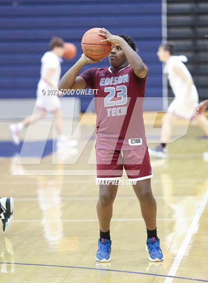 Thumbnail 3 in Fairport vs. Edison Tech (NYSPHSAA AA Section 5 Semifinal) photogallery.