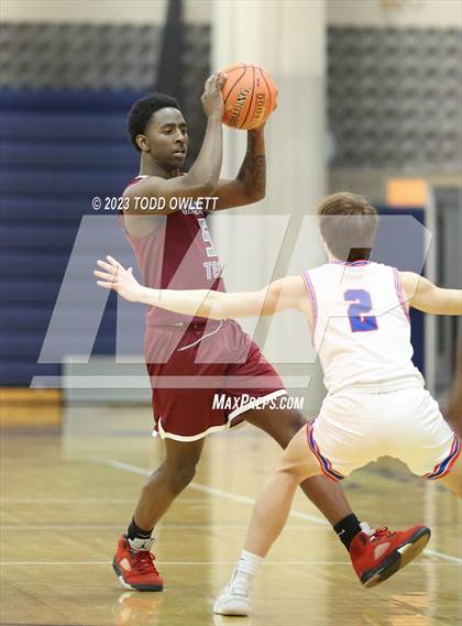 Thumbnail 2 in Fairport vs. Edison Tech (NYSPHSAA AA Section 5 Semifinal) photogallery.