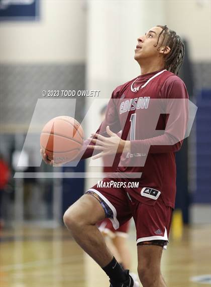 Thumbnail 2 in Fairport vs. Edison Tech (NYSPHSAA AA Section 5 Semifinal) photogallery.