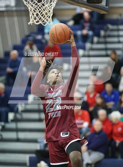 Thumbnail 3 in Fairport vs. Edison Tech (NYSPHSAA AA Section 5 Semifinal) photogallery.