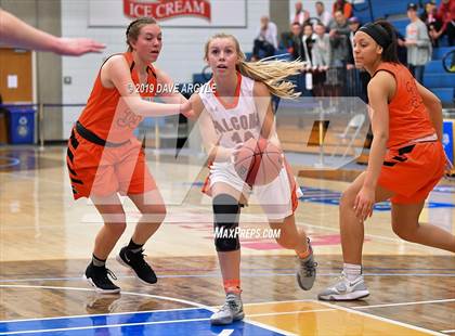 Thumbnail 2 in Skyridge vs. Murray (UHSAAA 5A Quarterfinal) photogallery.