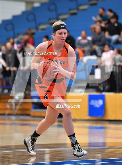 Thumbnail 3 in Skyridge vs. Murray (UHSAAA 5A Quarterfinal) photogallery.