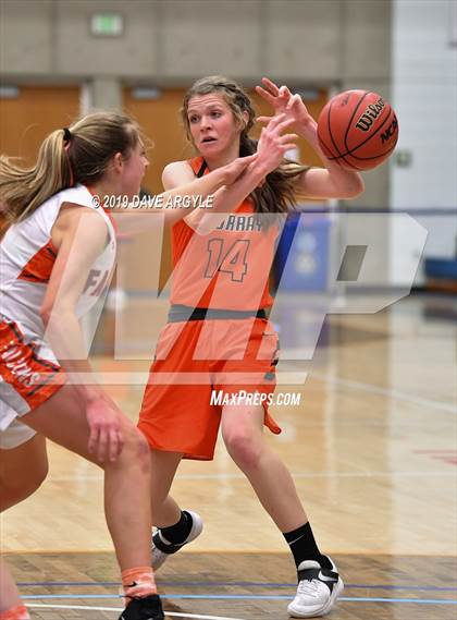 Thumbnail 3 in Skyridge vs. Murray (UHSAAA 5A Quarterfinal) photogallery.