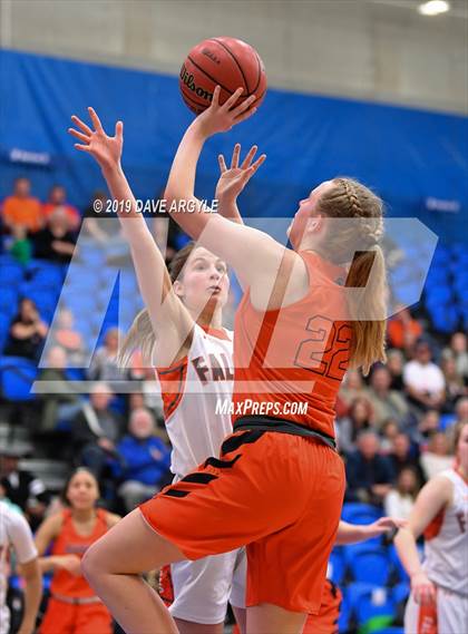 Thumbnail 2 in Skyridge vs. Murray (UHSAAA 5A Quarterfinal) photogallery.