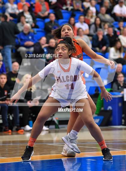 Thumbnail 2 in Skyridge vs. Murray (UHSAAA 5A Quarterfinal) photogallery.