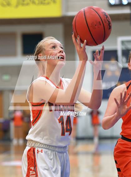 Thumbnail 3 in Skyridge vs. Murray (UHSAAA 5A Quarterfinal) photogallery.