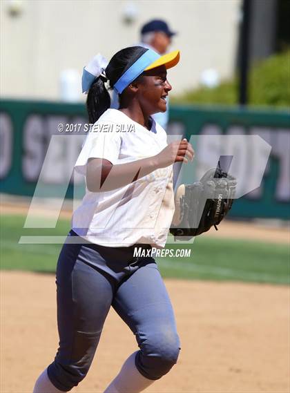 Thumbnail 2 in Christian vs. High Tech San Diego (CIF SDS D3 Final) photogallery.