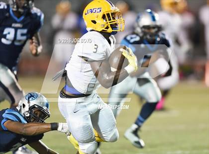 Thumbnail 2 in Lee vs. Jemison photogallery.