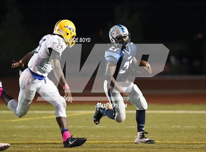 Thumbnail 2 in Lee vs. Jemison photogallery.