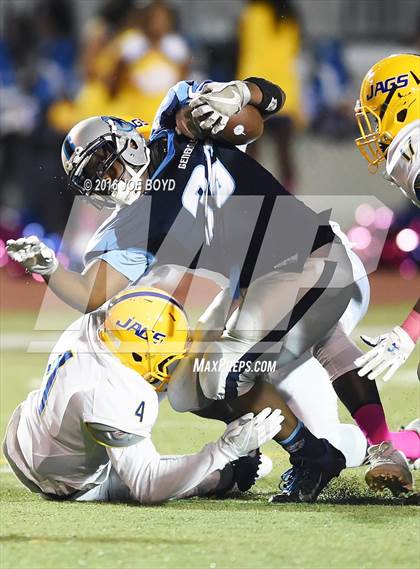Thumbnail 3 in Lee vs. Jemison photogallery.