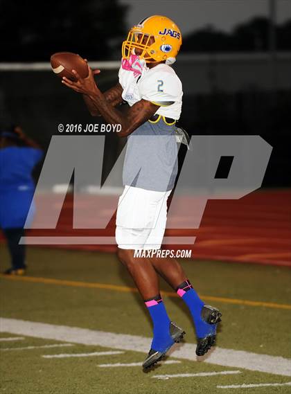 Thumbnail 3 in Lee vs. Jemison photogallery.