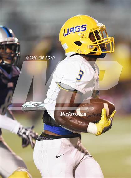 Thumbnail 1 in Lee vs. Jemison photogallery.