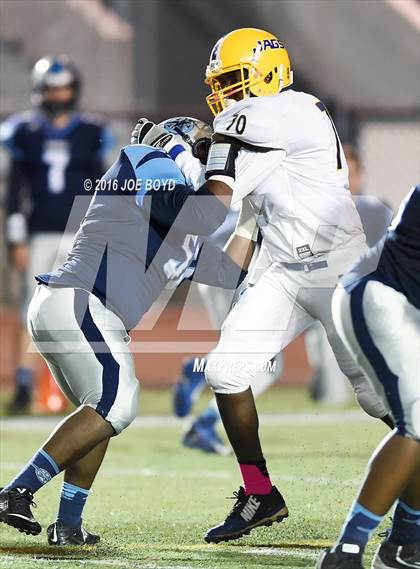 Thumbnail 1 in Lee vs. Jemison photogallery.