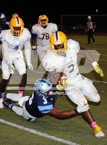 Thumbnail 2 in Lee vs. Jemison photogallery.