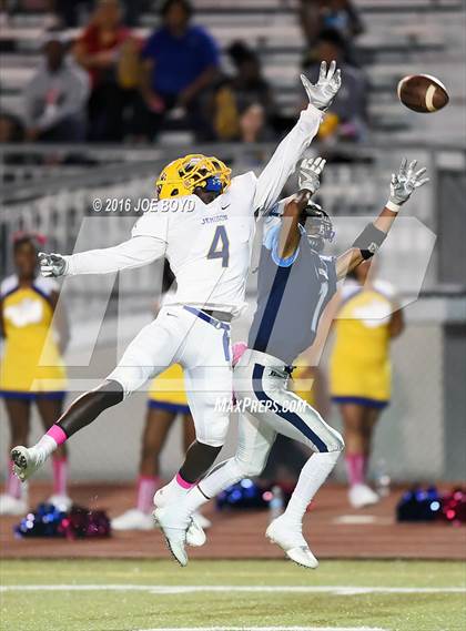 Thumbnail 1 in Lee vs. Jemison photogallery.